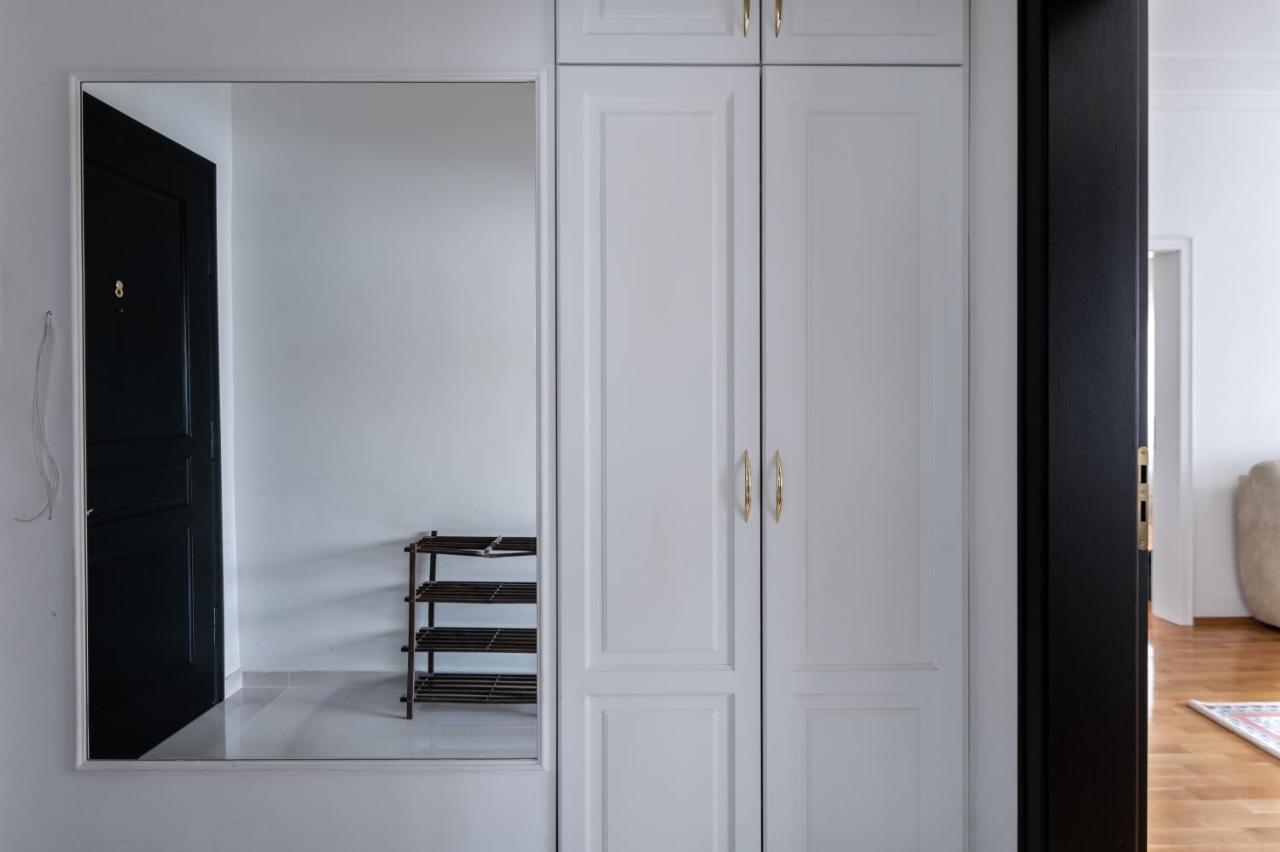 Central 2-Bd Bright Apartment In Sofia By Flat Mаnager エクステリア 写真