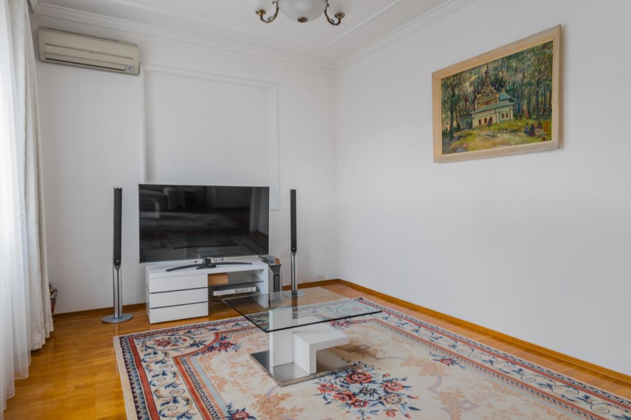 Central 2-Bd Bright Apartment In Sofia By Flat Mаnager エクステリア 写真