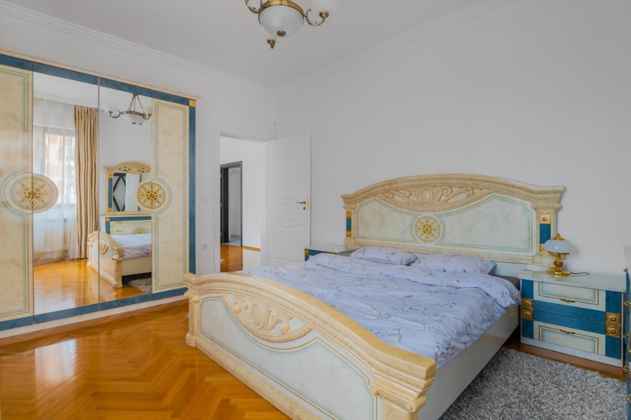 Central 2-Bd Bright Apartment In Sofia By Flat Mаnager エクステリア 写真